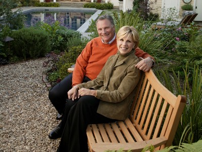 John and Louise Phanstiel sitting on a bench